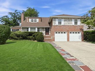 288 Brower Avenue Rockville Centre, NY 11570