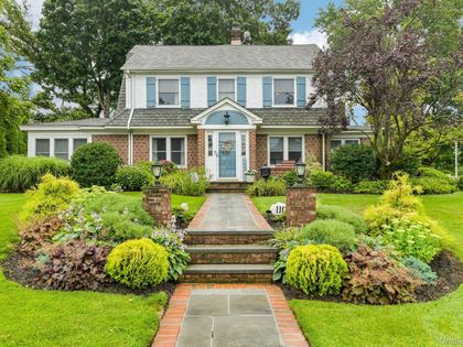 110 William Street East Williston, NY 11596