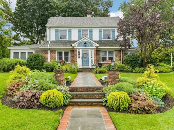 110 William Street , East Williston, NY 11596