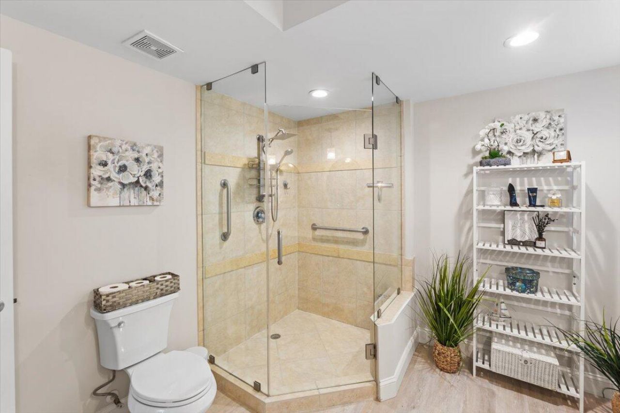 815 NW Flagler Avenue, Unit 201, Stuart, FL 34994 Photo