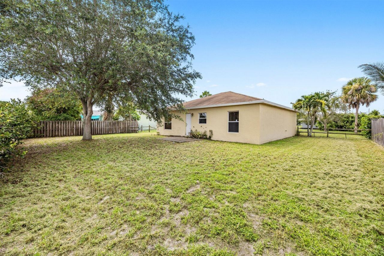 913 SE Forrest Park Drive, Stuart, FL 34994 Photo