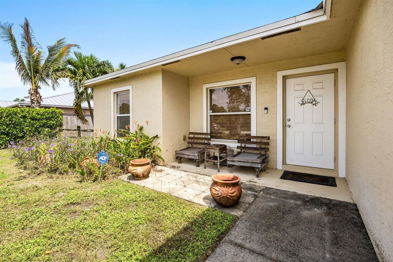 913 SE Forrest Park Drive, Stuart, FL 34994 Photo