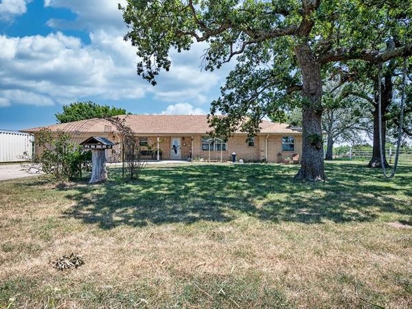 12720 N Highway 99 Road, Maud, OK 74854