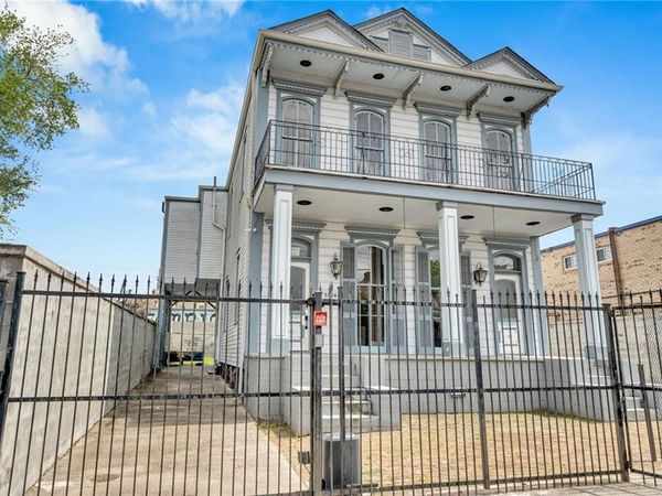 1238 N ROBERTSON Street , New Orleans, LA 70116