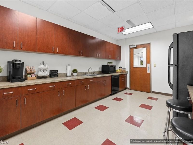 24610 Detroit Road, Westlake, OH 44145 Photo 13