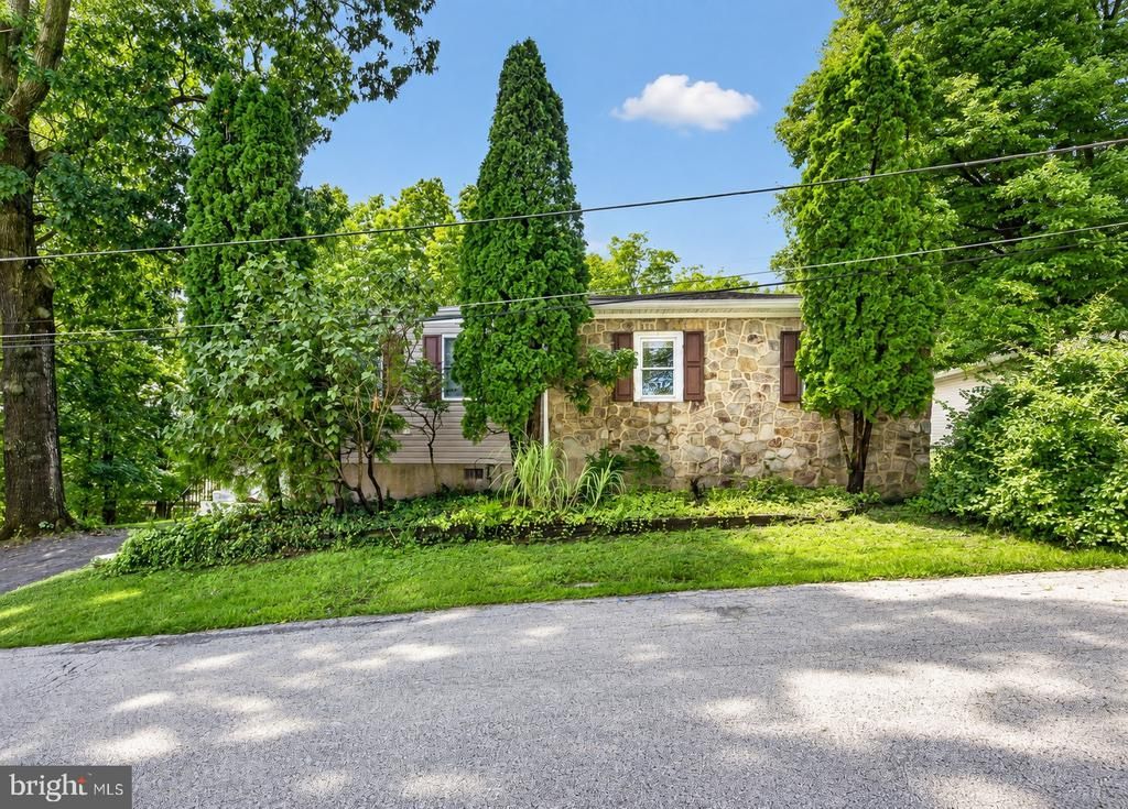 2918 7TH STREET , TROOPER, PA 19403