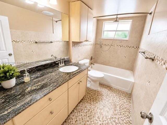 3600 Harrison St , Unit 16B, Hollywood, FL 33021 Photo