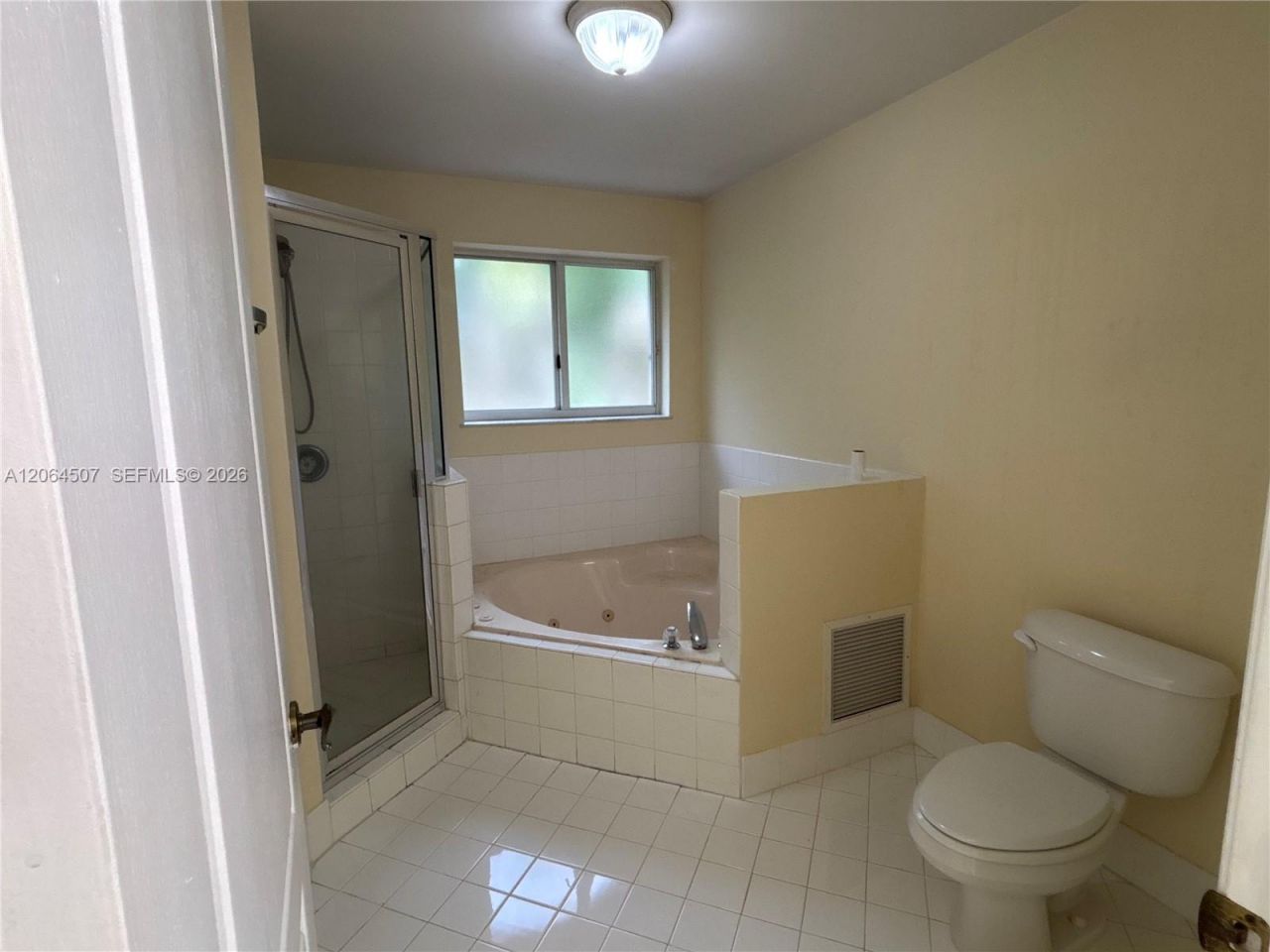 11440 NW 50th Ter, Doral, FL 33178 Photo