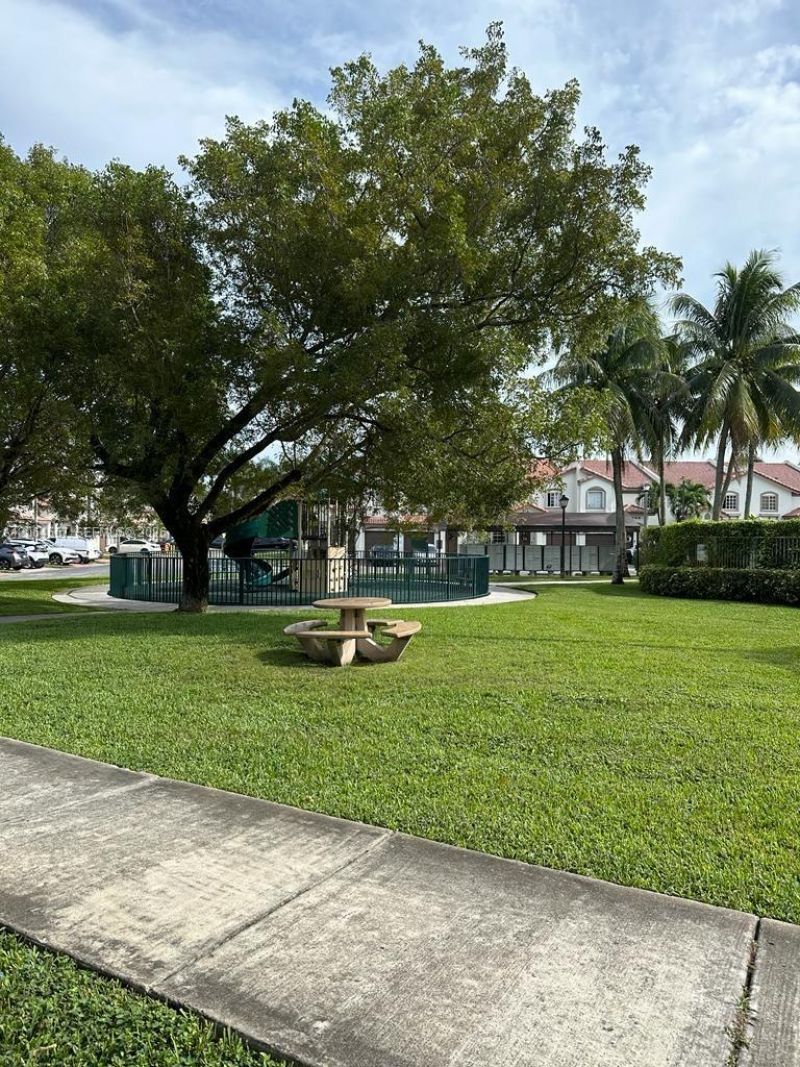 11440 NW 50th Ter, Doral, FL 33178 Photo