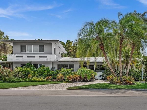 9450 E Broadview Dr, Bay Harbor Islands, FL 33154