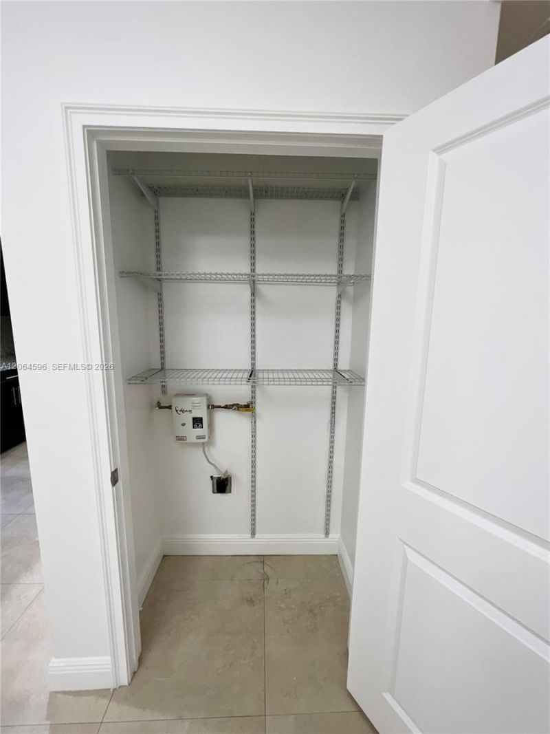 2268 SW 8th St, Unit 5, Miami, FL 33135 Photo