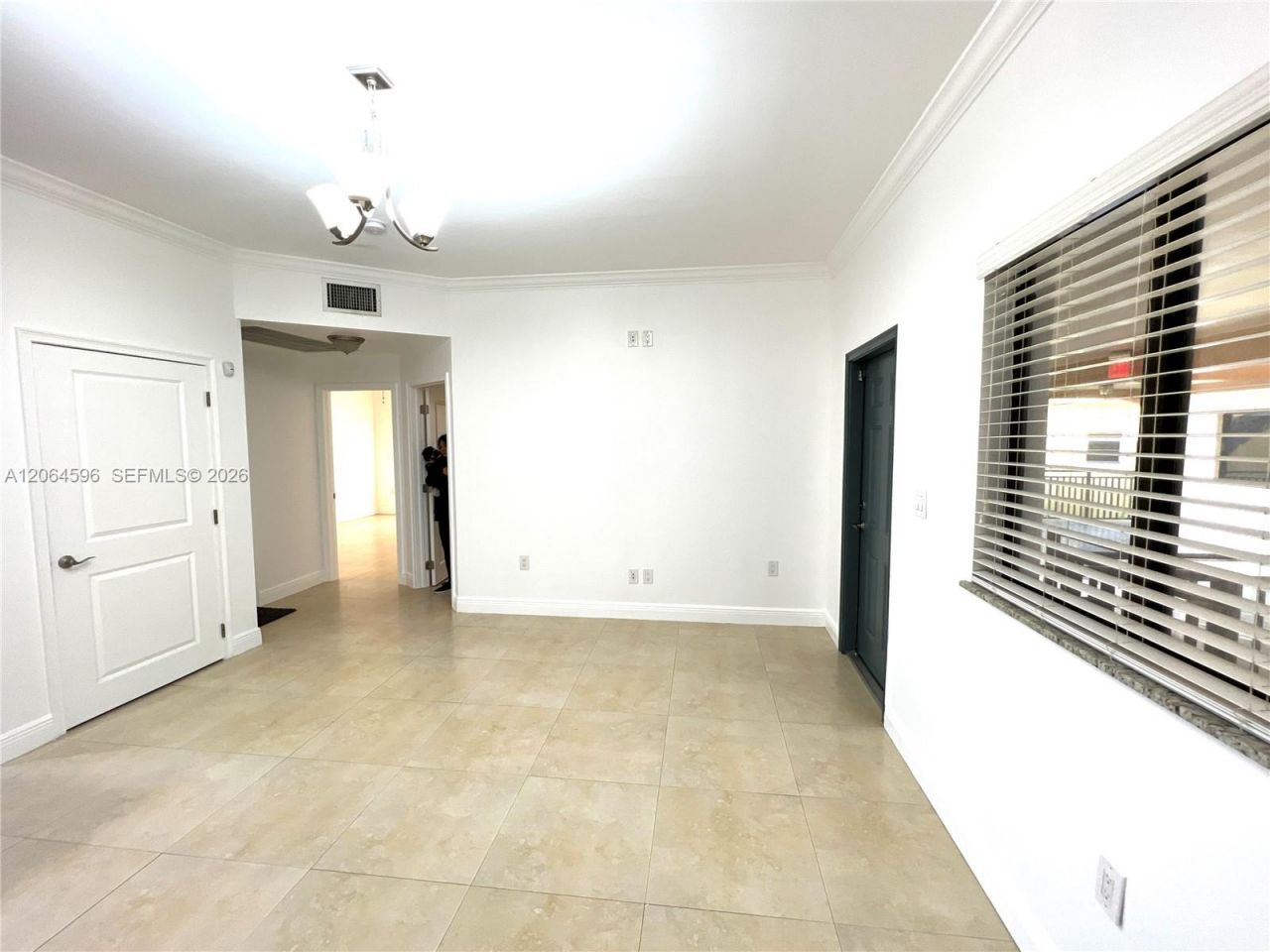 2268 SW 8th St, Unit 5, Miami, FL 33135 Photo