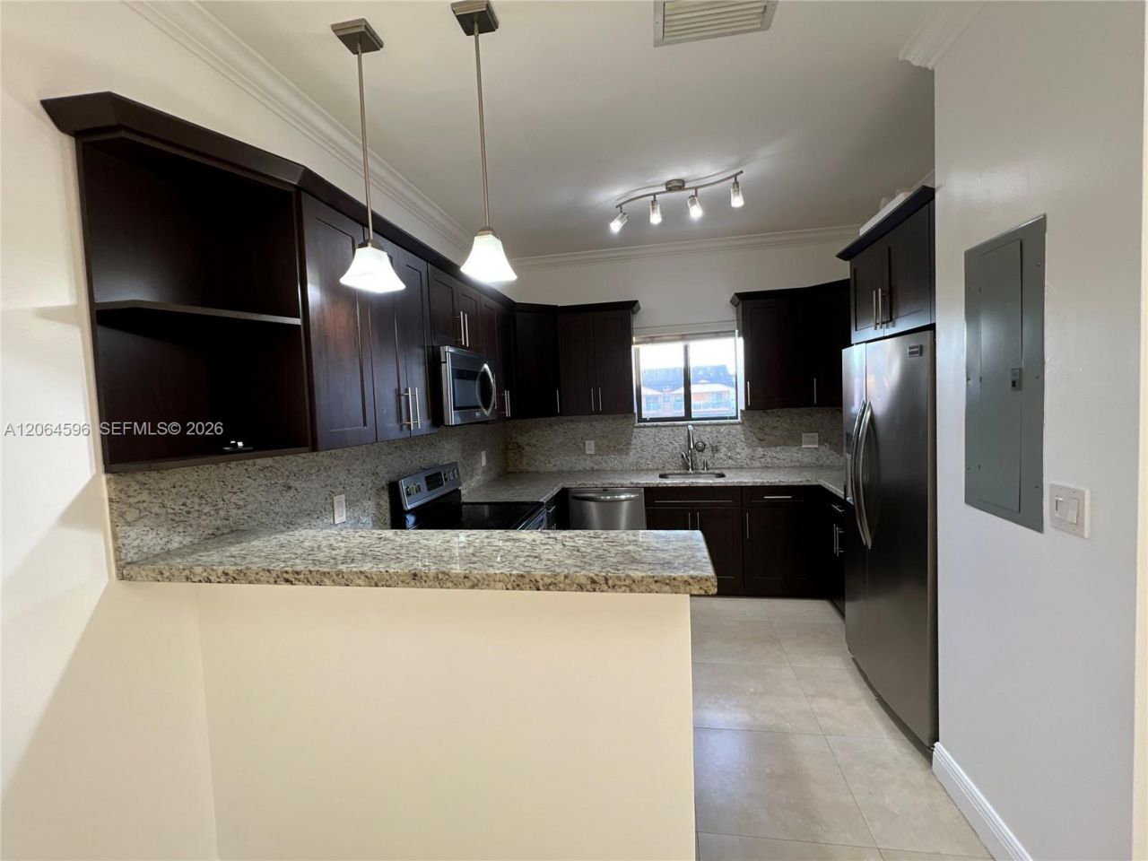 2268 SW 8th St, Unit 5, Miami, FL 33135 Photo