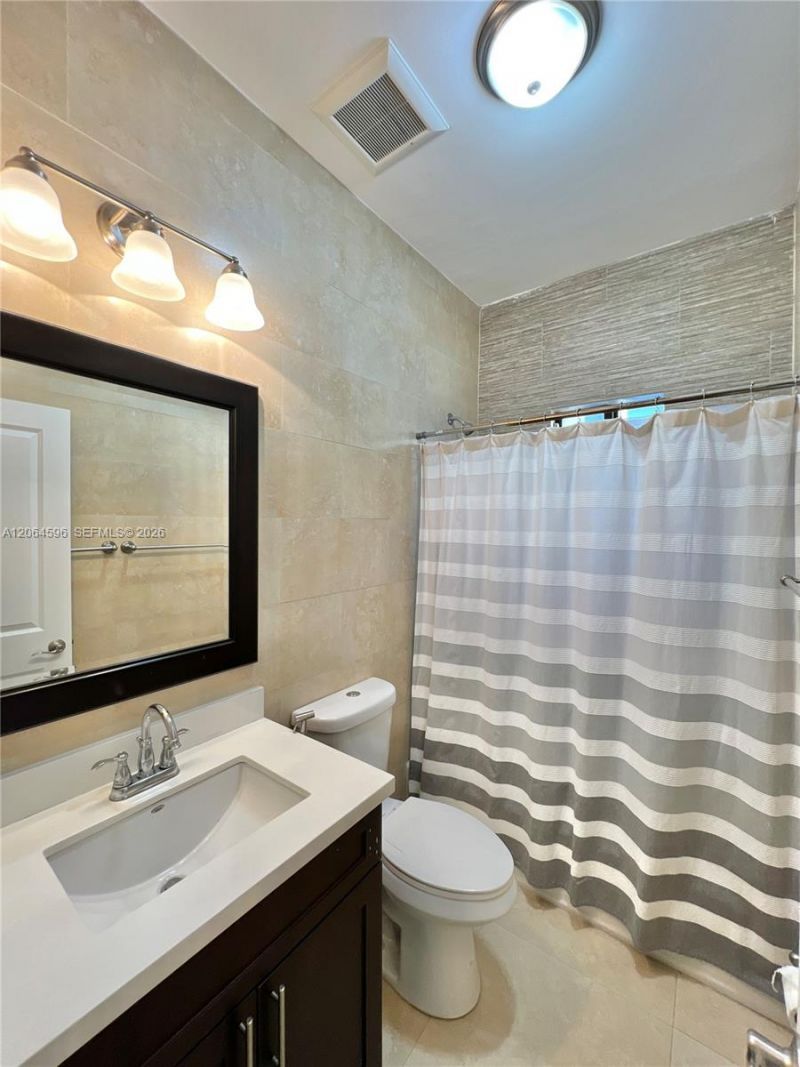 2268 SW 8th St, Unit 5, Miami, FL 33135 Photo
