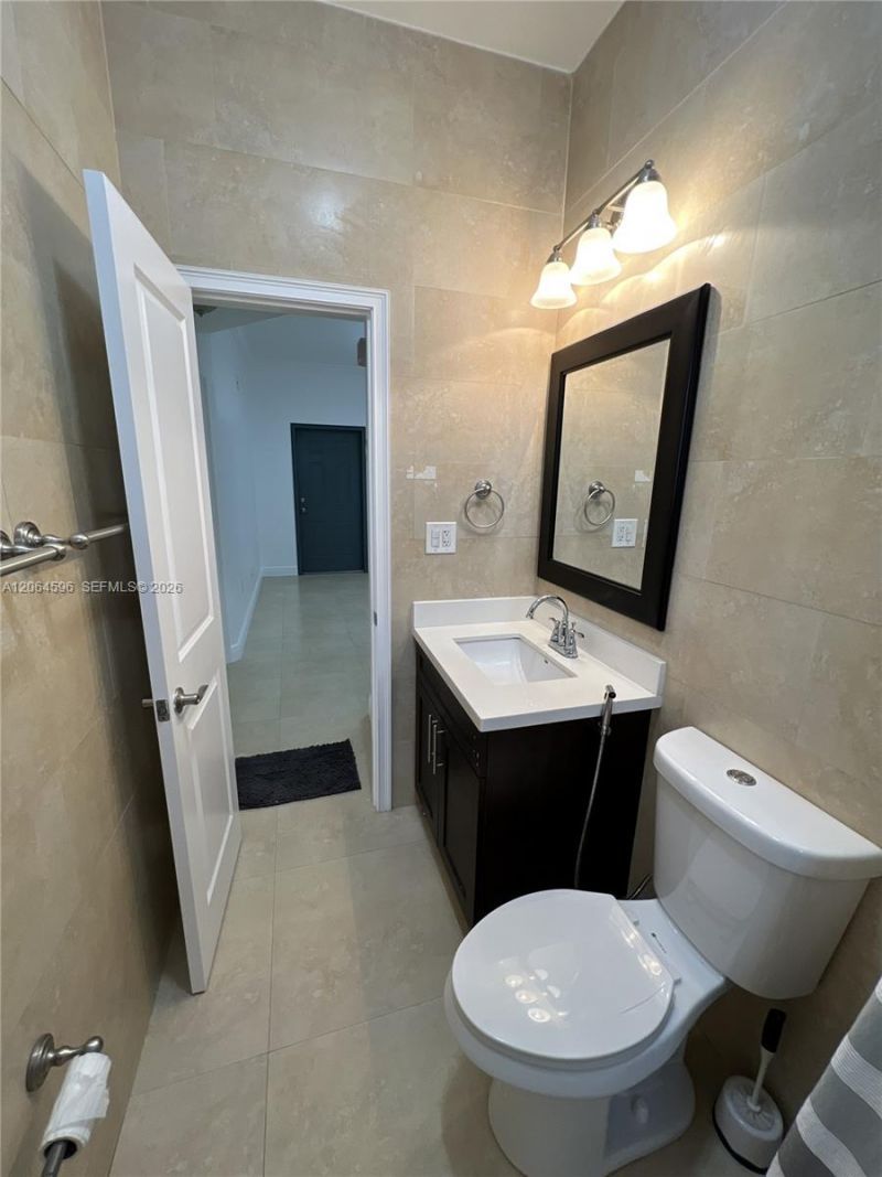 2268 SW 8th St, Unit 5, Miami, FL 33135 Photo