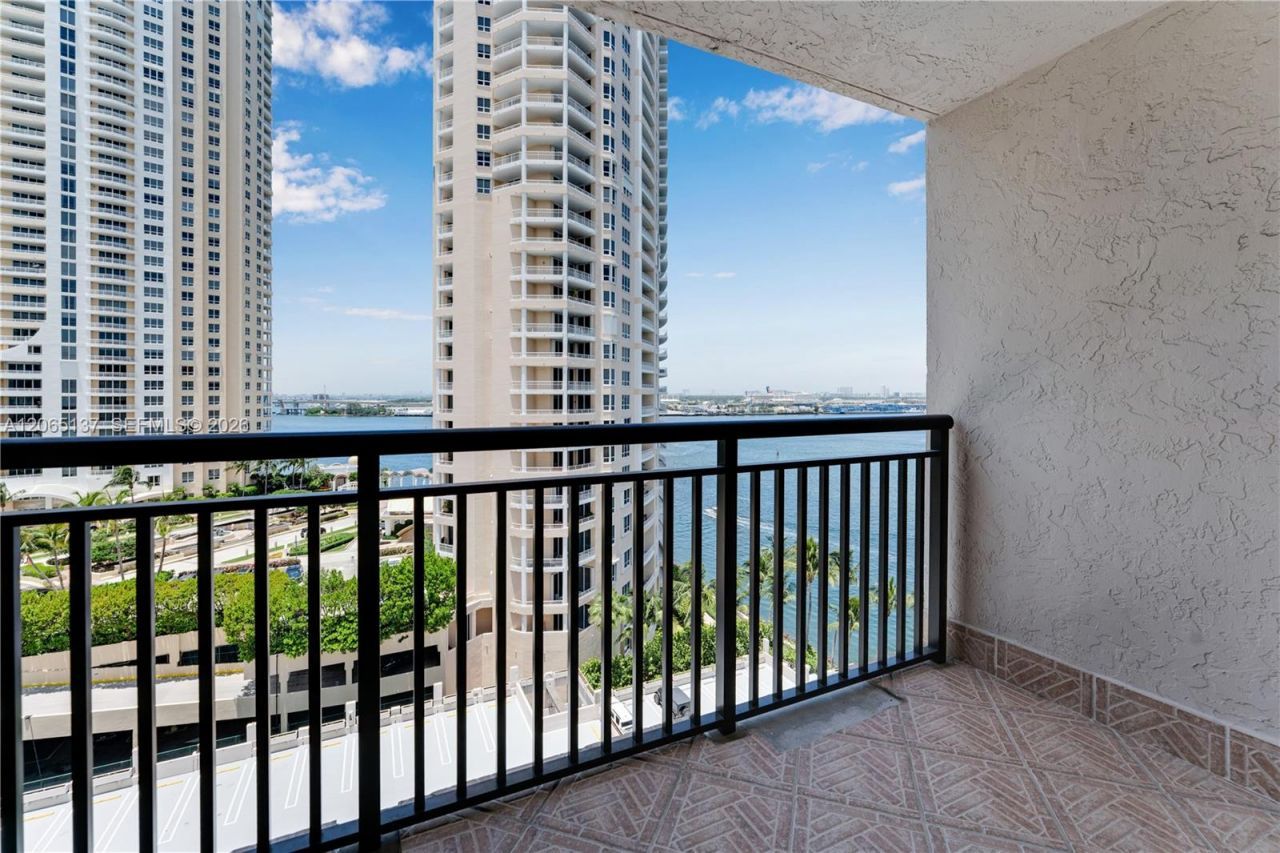 540 Brickell Key Dr , Unit 1422, Miami, FL 33131 Photo