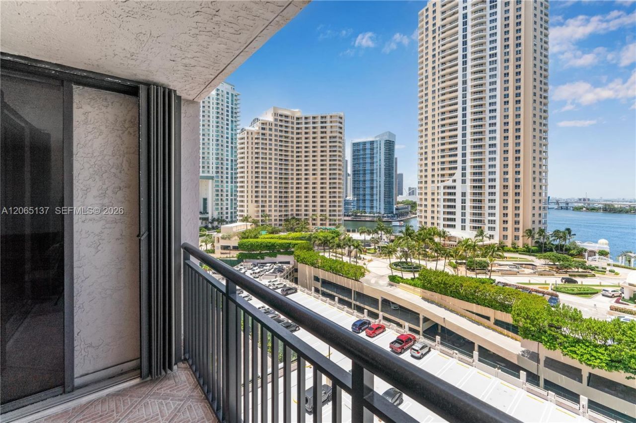 540 Brickell Key Dr , Unit 1422, Miami, FL 33131 Photo