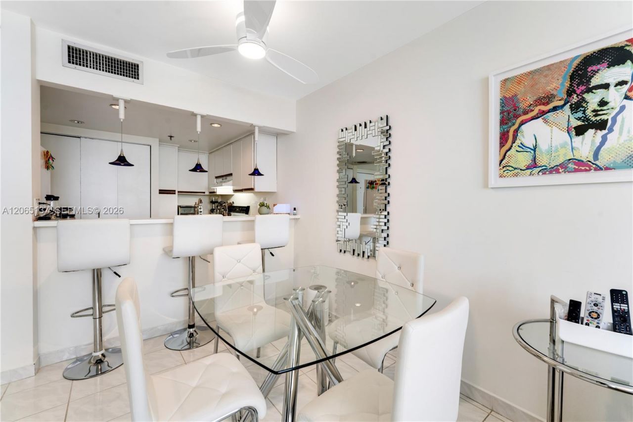 540 Brickell Key Dr , Unit 1422, Miami, FL 33131 Photo