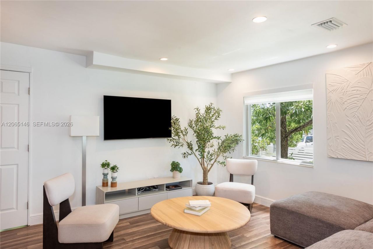 1450 SW 20th Ave, Unit 1450, Miami, FL 33145 Photo