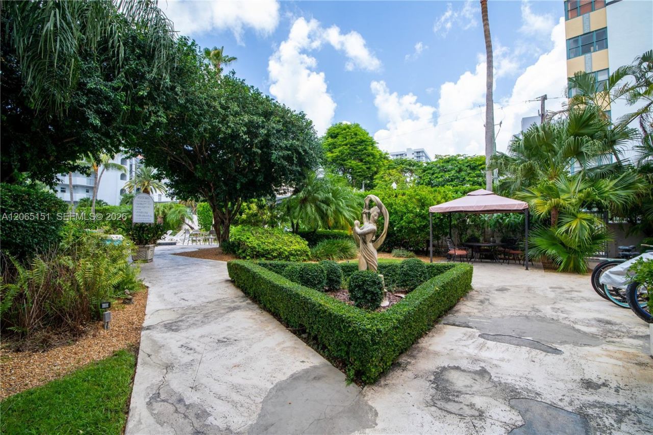 255 W 24th St, Unit 436, Miami Beach, FL 33140 Photo