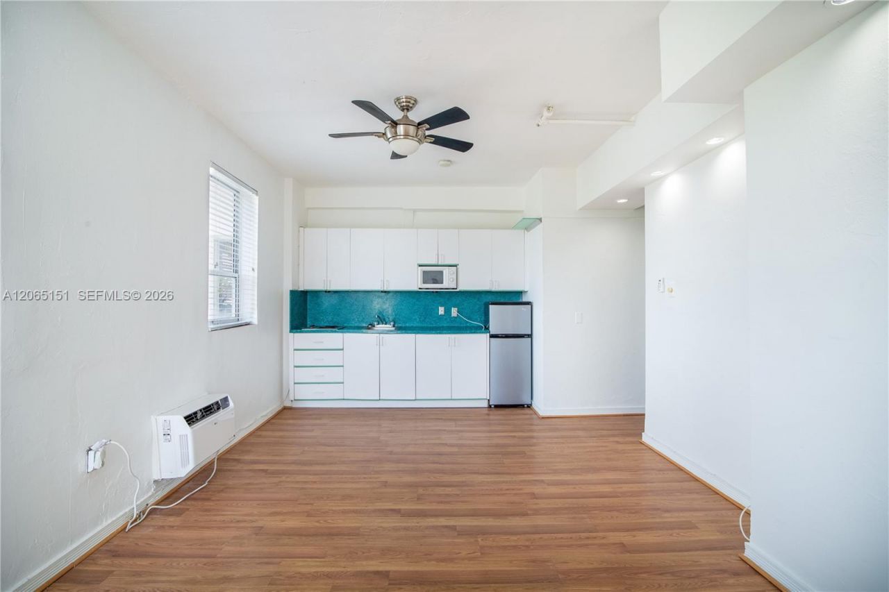 255 W 24th St, Unit 436, Miami Beach, FL 33140 Photo