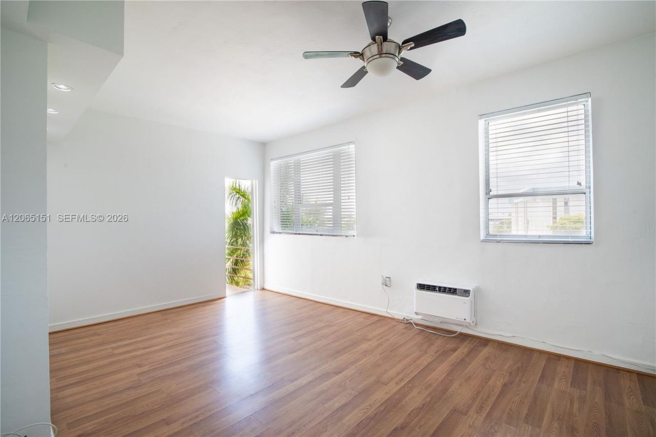 255 W 24th St, Unit 436, Miami Beach, FL 33140 Photo