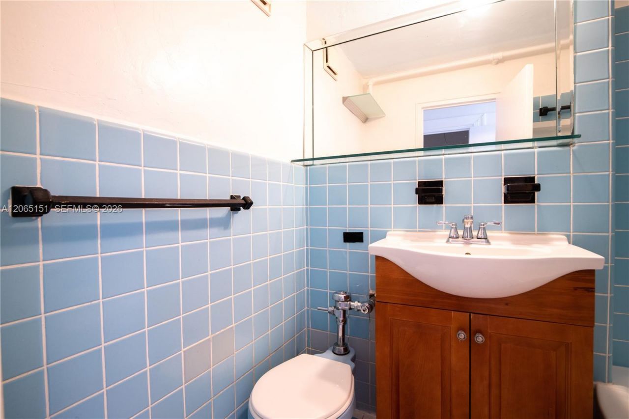 255 W 24th St, Unit 436, Miami Beach, FL 33140 Photo