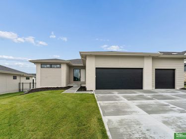 3310 S 212th Street, Elkhorn, NE 68022
