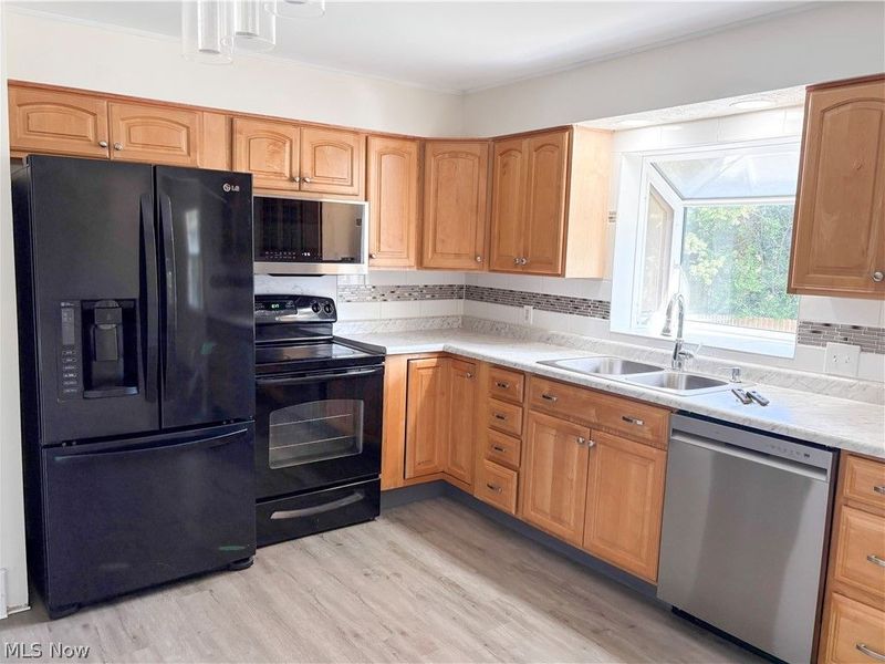 6727 Amsel Avenue NE, Canton, OH 44721 Photo 10