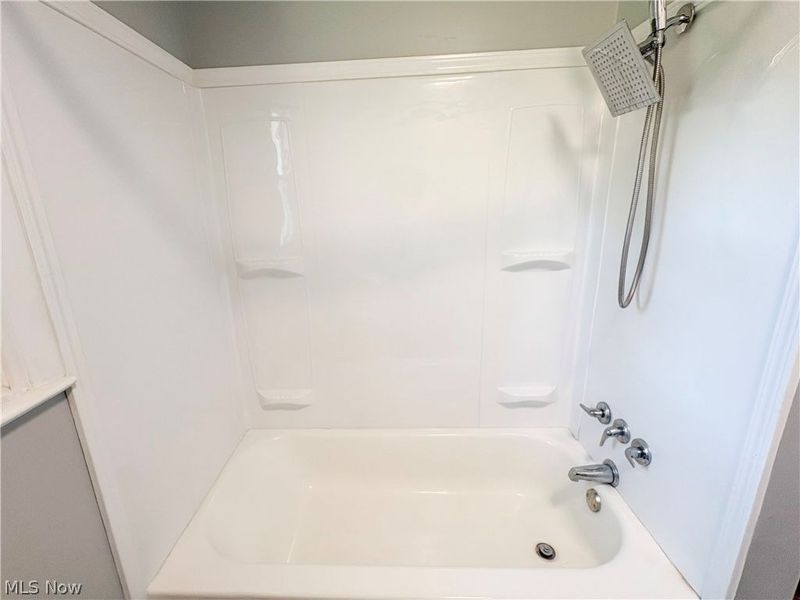 6727 Amsel Avenue NE, Canton, OH 44721 Photo 17