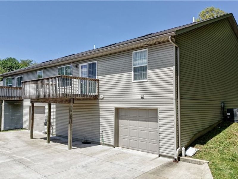 213 Knollton Drive, Millersburg, OH 44654 Photo 4