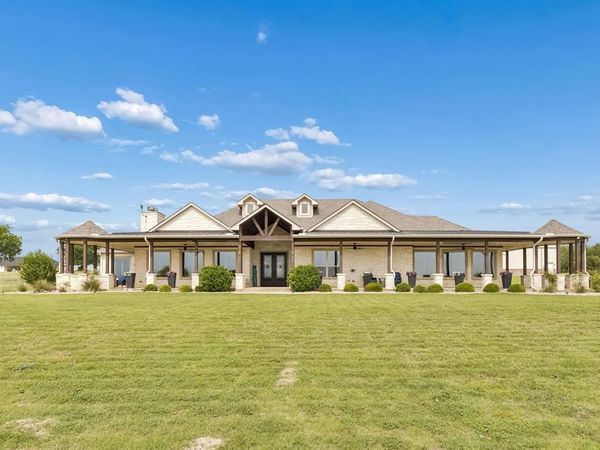 2009 Lakeshore Drive, Cleburne, TX 76033