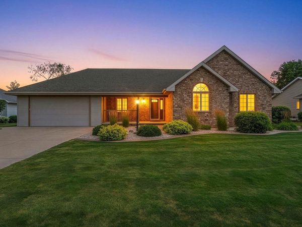N9432 LOGAN LANE, Appleton, WI 54915