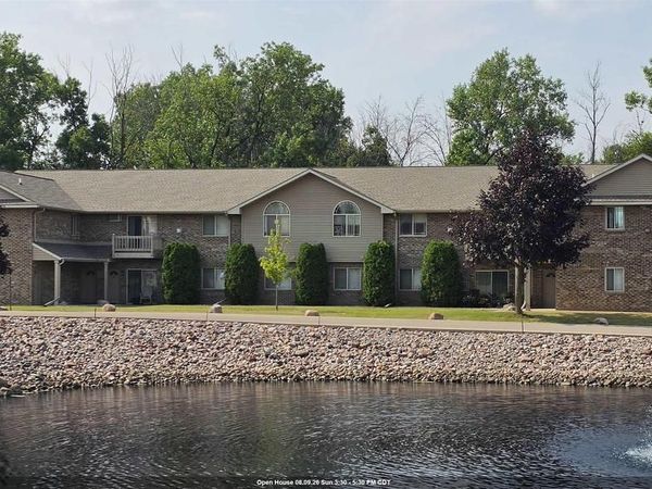 3325 N CASALOMA DRIVE, UNIT 40, Appleton, WI 54913