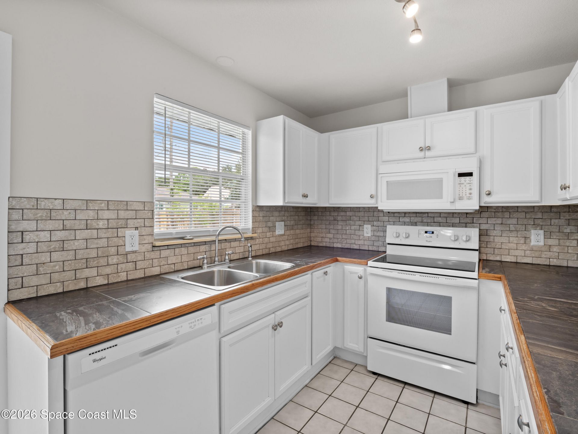 1263 37th Avenue SW , Vero Beach, FL 32968 Photo