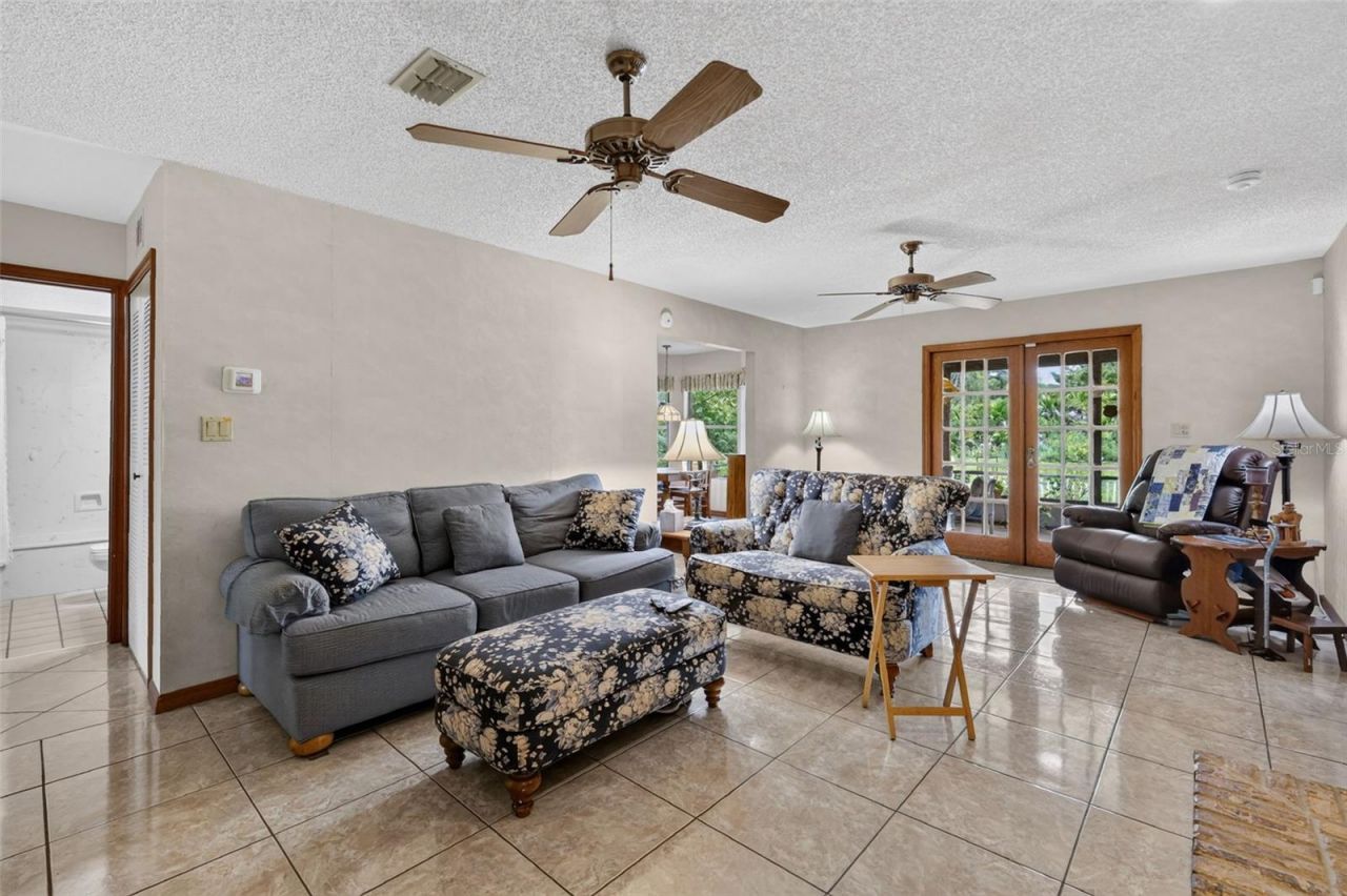 15240 Shady Lane, Tavares, FL 32778 Photo