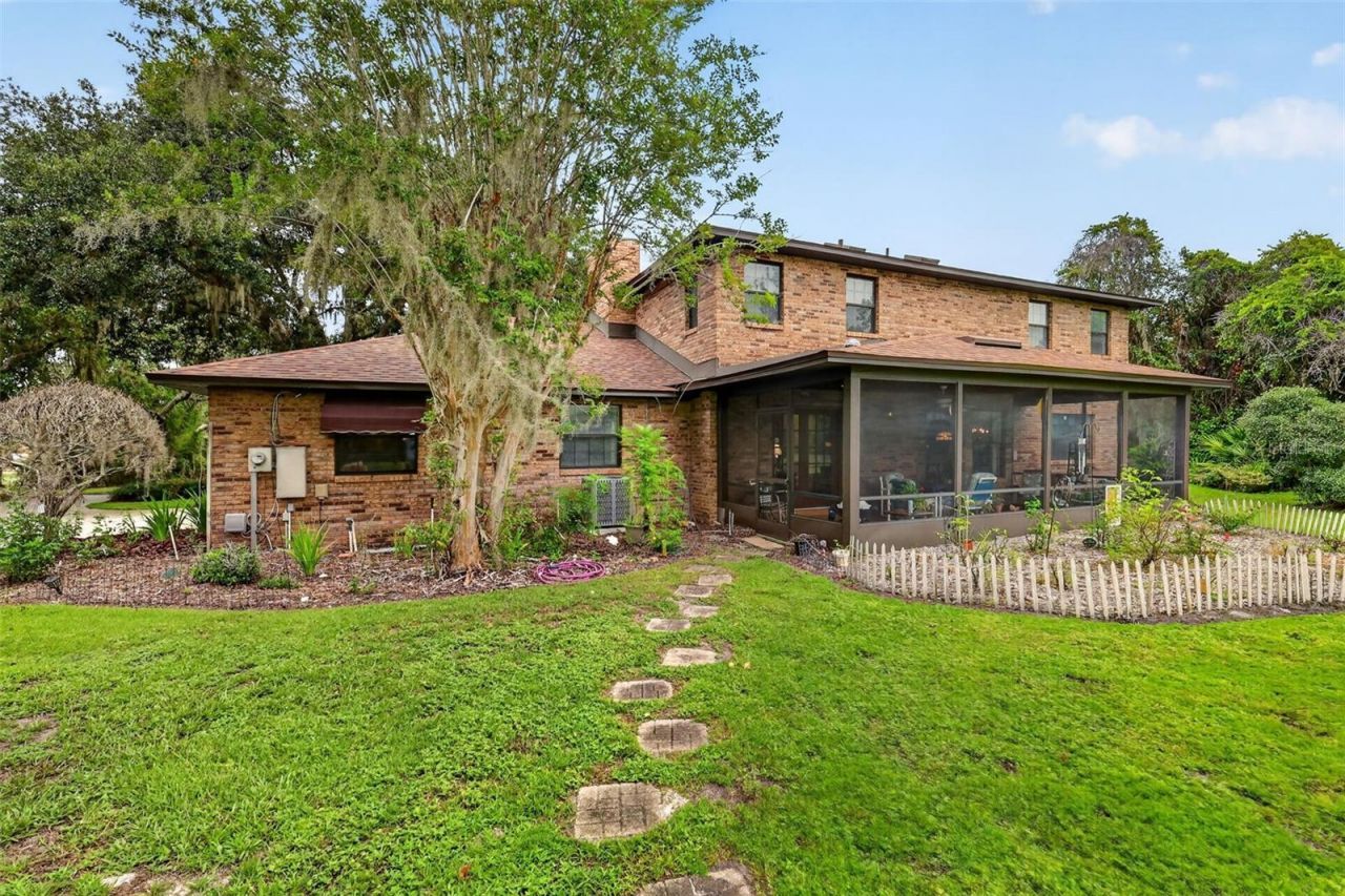 15240 Shady Lane, Tavares, FL 32778 Photo