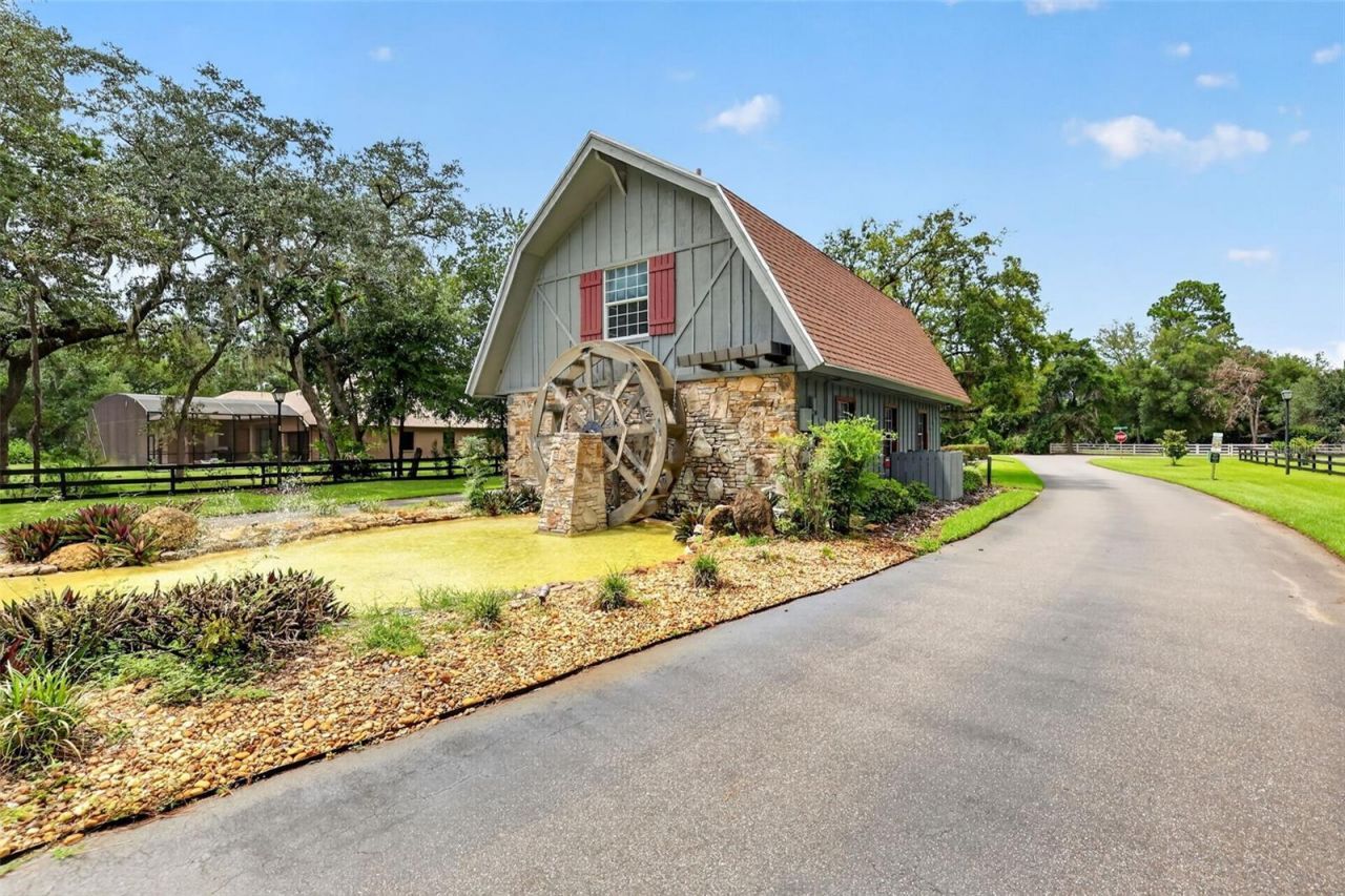 15240 Shady Lane, Tavares, FL 32778 Photo