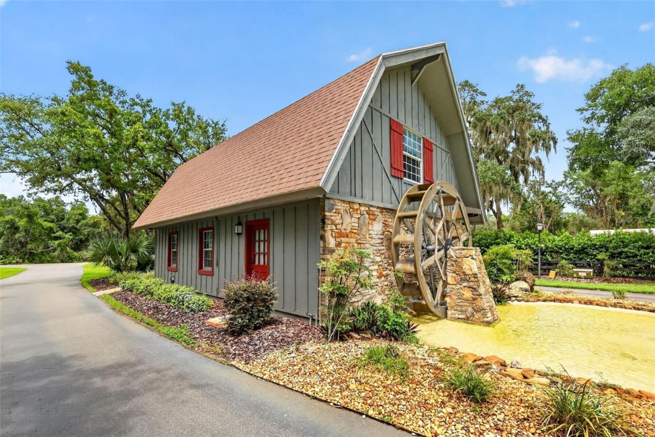 15240 Shady Lane, Tavares, FL 32778 Photo