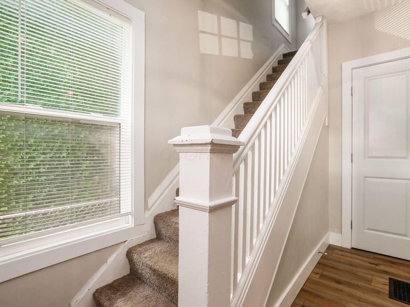 215 N 22nd Street, Columbus, OH 43203 Photo 6