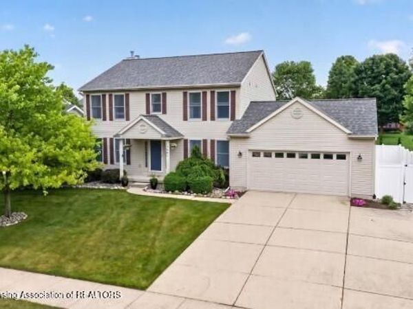 12321 Sea Pines Drive, DeWitt, MI 48820