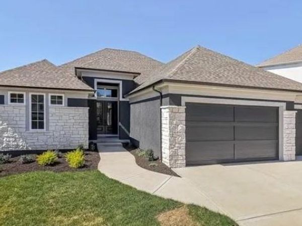 10005 NE 106th Court, Kansas City, MO 64157