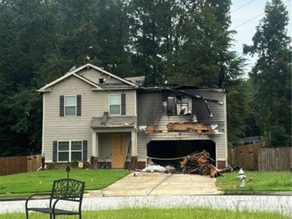3727 Liverpool Way , Atlanta, GA 30331
