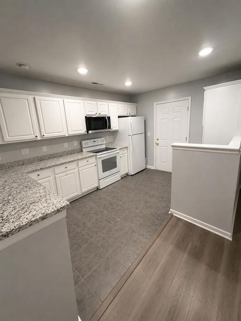 202 Kelsey Boulevard Photo 5