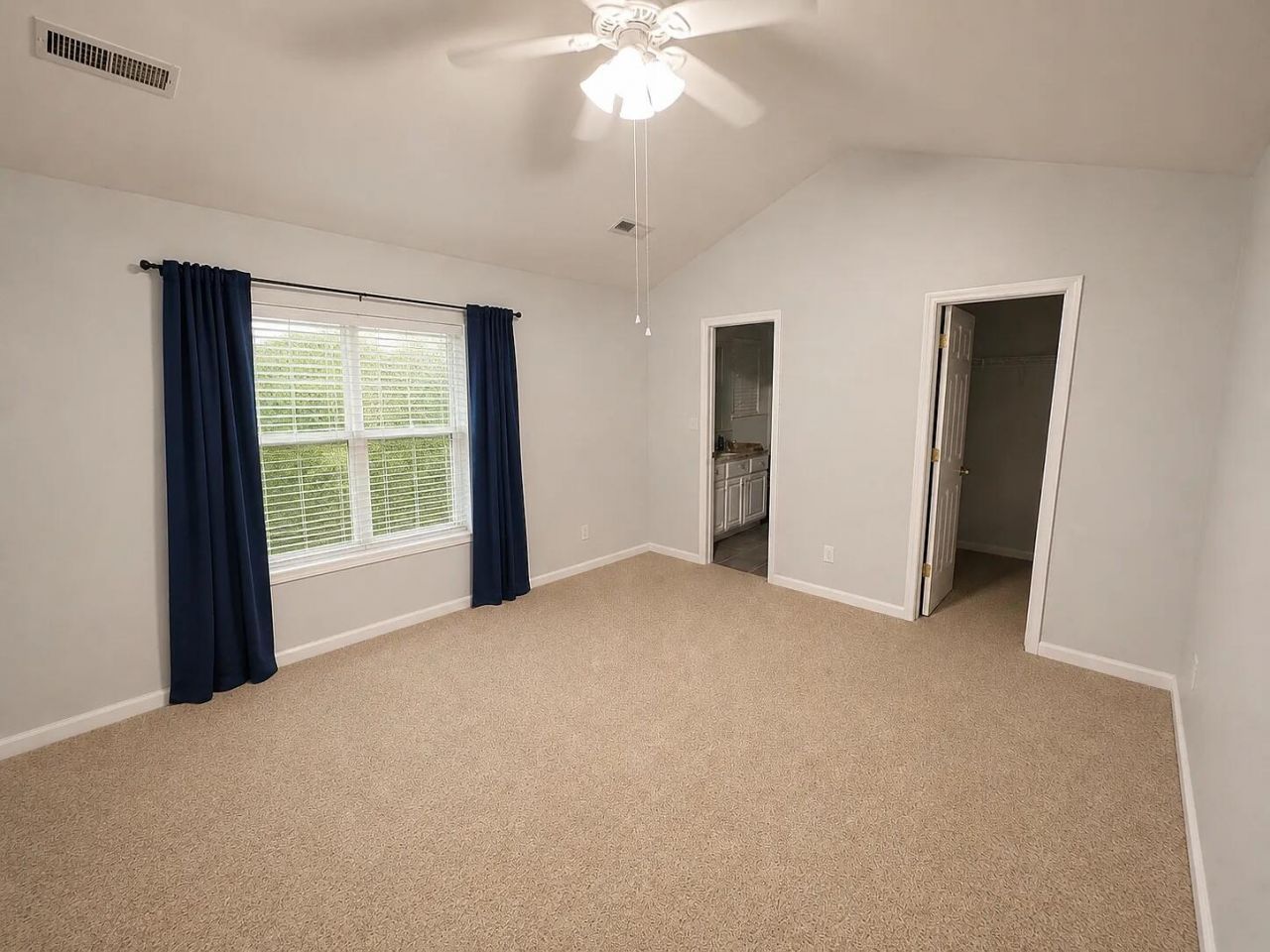 202 Kelsey Boulevard Photo 7