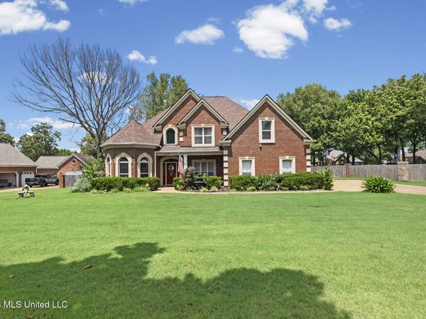 8576 Saddle Creek Drive, Olive Branch, MS 38654