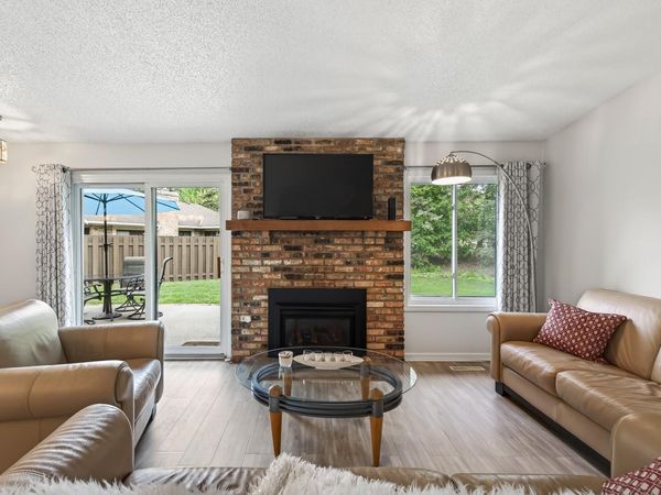 9601 Lonsdale Circle, Minnetonka, MN 55305