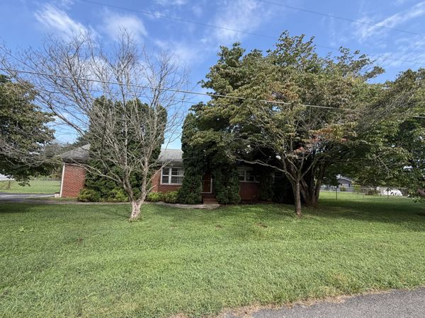207 Melody Ln, Winchester, TN 37398