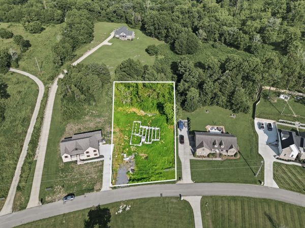 505 Bridle Path Ln , Hartsville, TN 37074