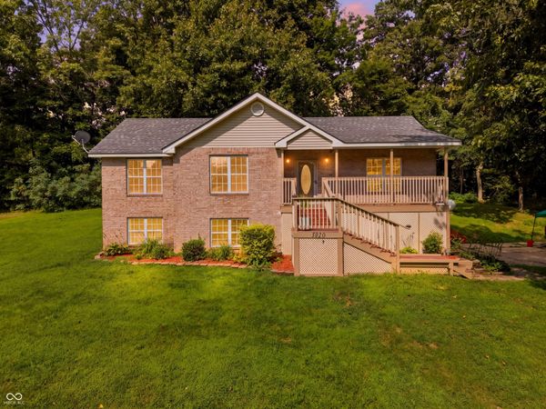 5920 Hidden Lake Lane, Nineveh, IN 46164